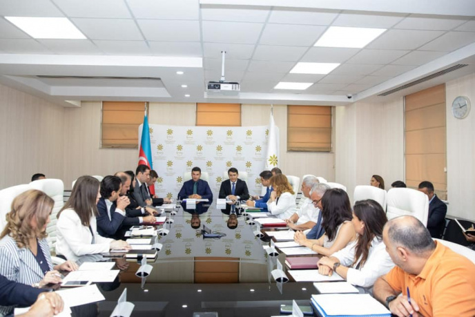 A Round Table was organized on the topic "Environmental, social and management platform".
